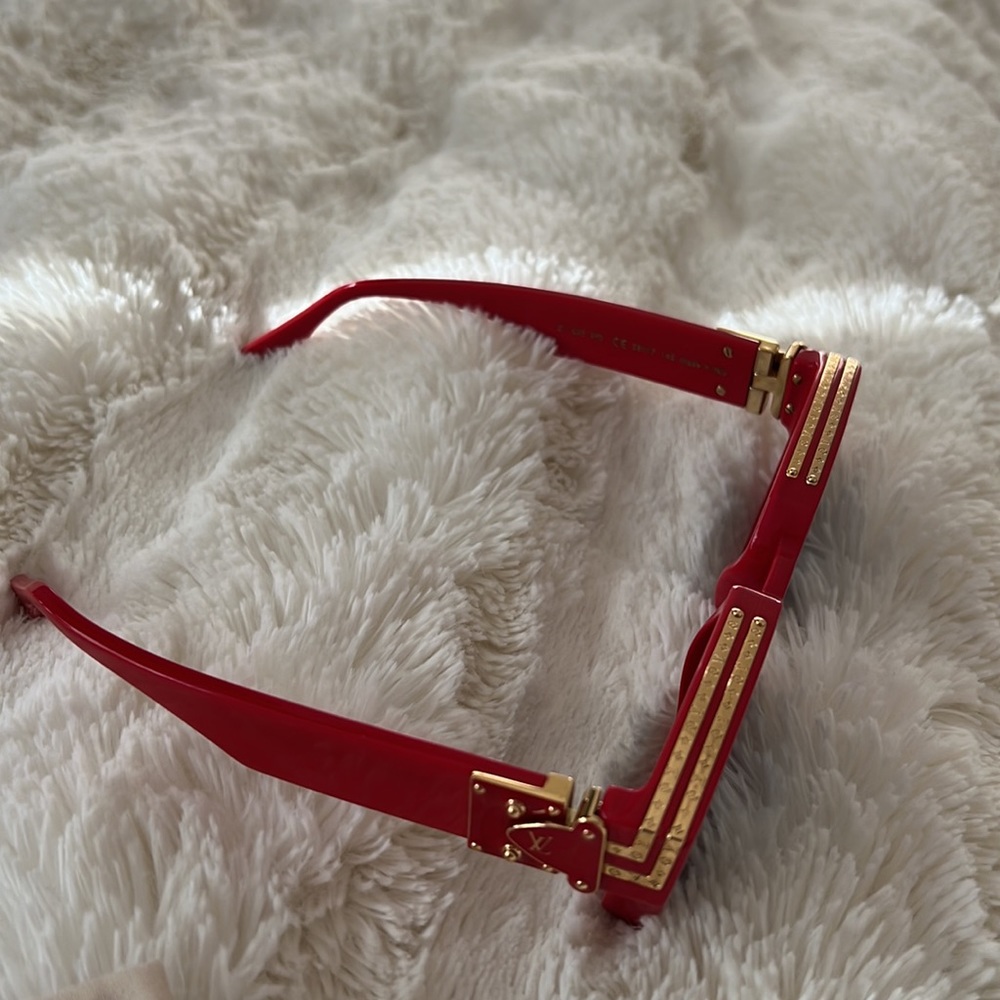louis vuitton sunglasses - Picture 3 of 3